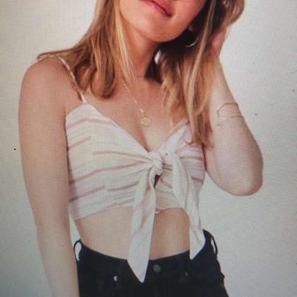 pink crop top